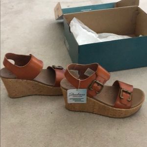 Sketchers size 7 chestnut sandals